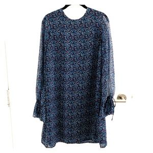 A Pea In the Pod Maternity Dress